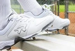 Ringor Flite Womens Softball Spikes - White/Silver